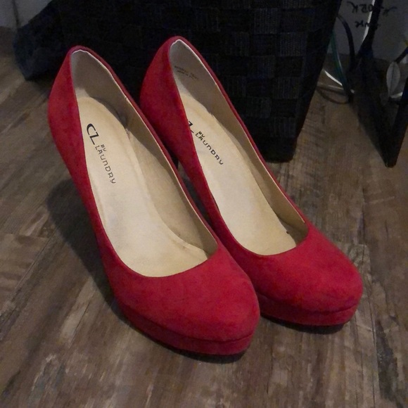 Red heels - Picture 2 of 4